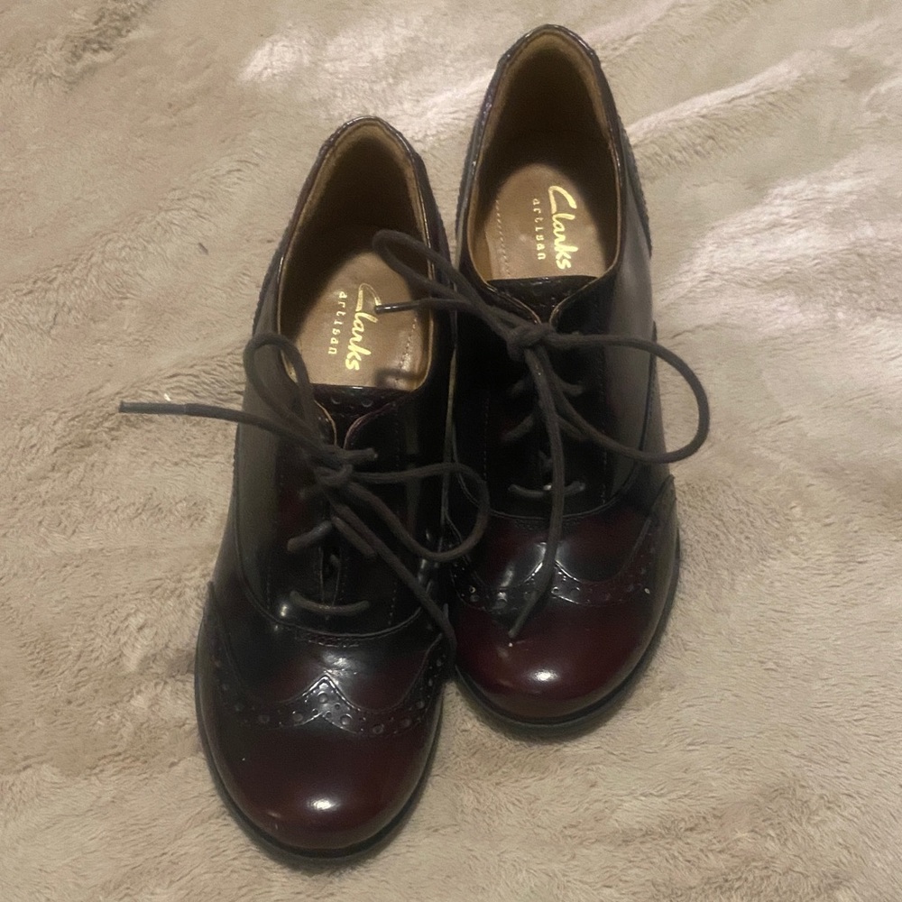 Clarks Women's Brown Lace-Up Loafers